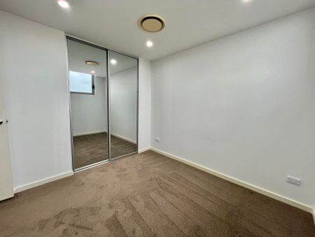 2 BEDROOM APARTMENT -WITH SECURE PARKING- HEART OF EARLWOOD - Photo 5