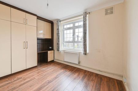 3 bedroom flat to rent - Photo 5
