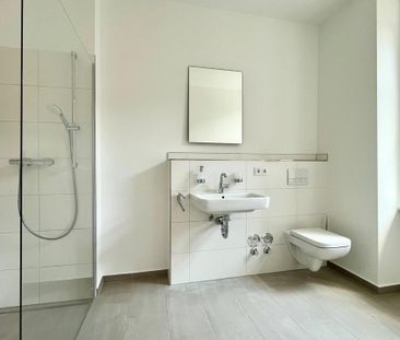 Komplett saniert | 2 Schlafzimmer | offene Küche | Bahnhof fußläufig - Foto 3