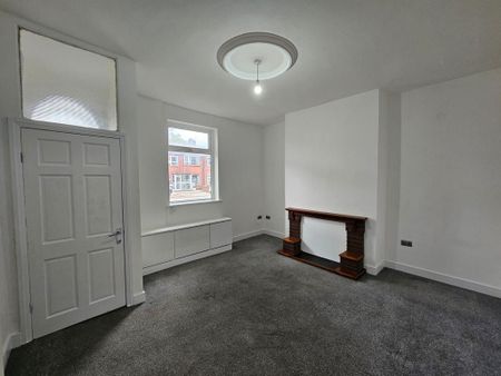 3 bedroom terraced house to rent - Photo 3