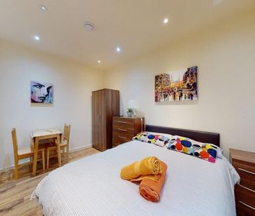 Studio to rent - Photo 2