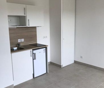 T1 AVEC BALCON ET PARKING - Photo 1