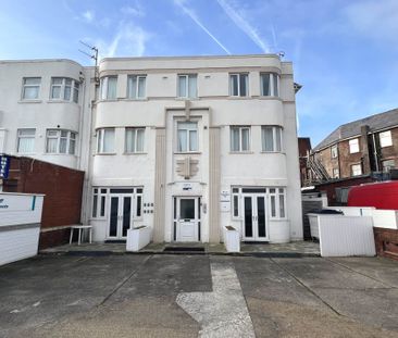 Clifton Drive, Blackpool, FY4 1NX - Photo 2