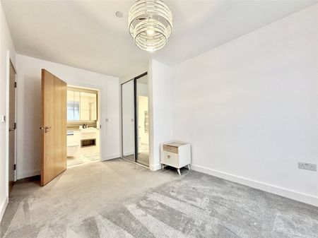 13 Bute Close,, London, NW9 - Photo 4