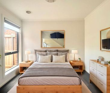 CONVENIENTLY LOCATED HOME - Photo 4