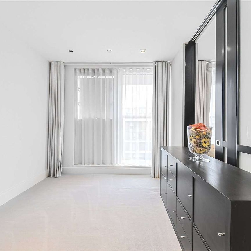 A superb three bedroom apartment with amenities & concierge. - Photo 1