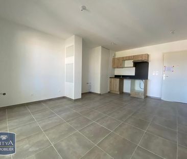 Location Appartement 2 pièces 41m² MORIERES LES AVIGNON 84310 - Photo 2