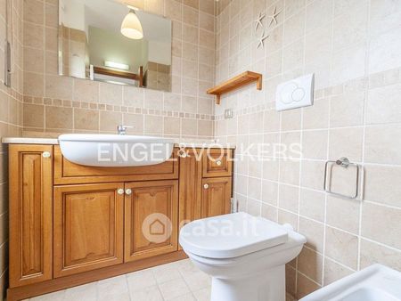 Trilocale in Affitto in Via Baldassarre Castiglione a Roma - Photo 4