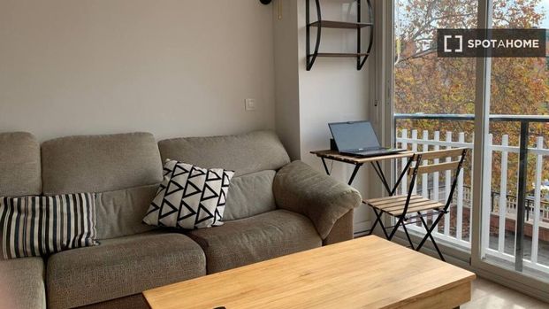 2 room luxury Flat for rent in Madrid, Autonomous Region of Madrid - Photo 1