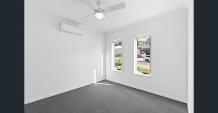 Modern and Tranquil Retreat in Park Ridge - Your Dream Home Awaits! - Photo 3