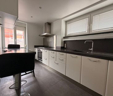 Location Appartement 4 pièces 96m² - Photo 2