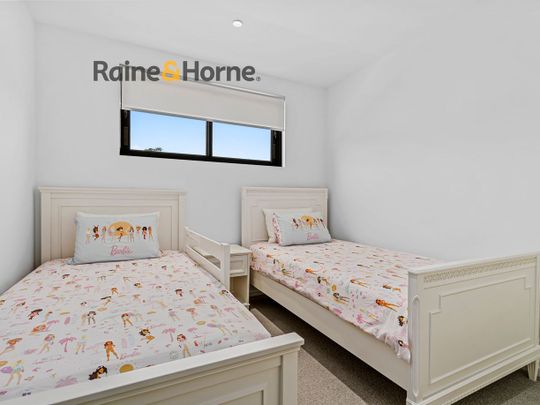 Luxurious "Oasis" styled Duplex - Photo 1