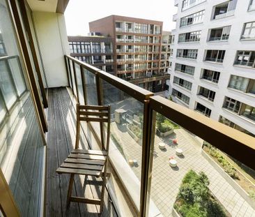 Stylish and modern 2 bedroom 2 bathroom apartment with south facing... - Photo 1