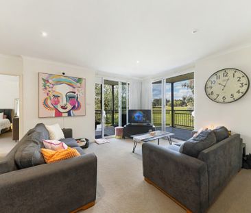 Light-Filled Two Bedroom Apartment In Prime Location - Photo 6