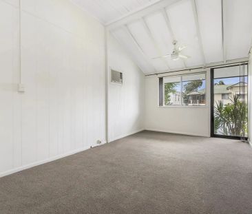 Comfort, Convenience and Bayside Living - Photo 3