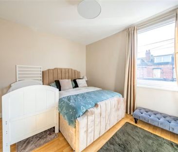 4 bedroom terraced house to rent - Photo 3