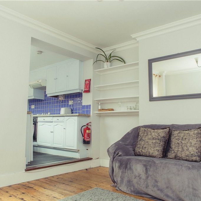 Denzil Road, Guildford, Surrey, GU2 7NQ - Photo 1