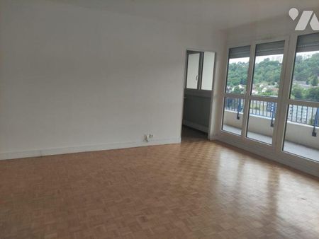 Lumineux appartement T3 avec double séjour et vue très dégagée. - Photo 2