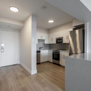 Sunny And Renovated 1 Bedroom Unit - Downtown Montreal - 5301-5317 Sherbrooke Street West, Montréal - Photo 3