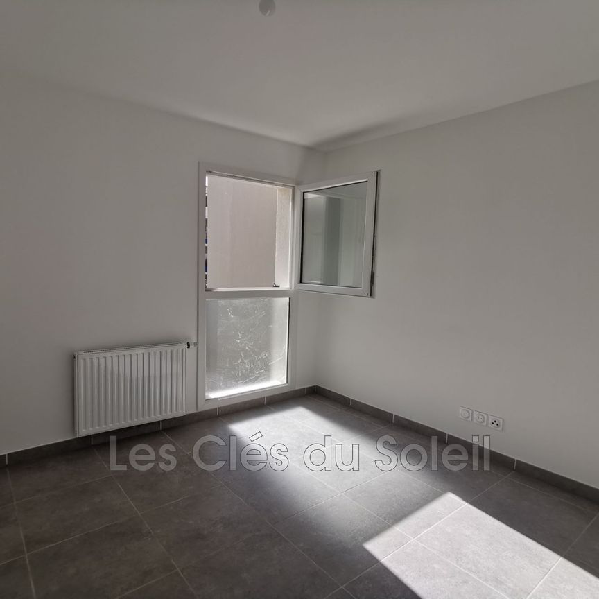 Location appartement 2 pièces 38 m² Toulon - Photo 1