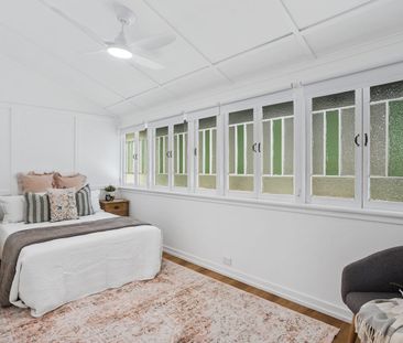 PICK A CHARMER! - Photo 3