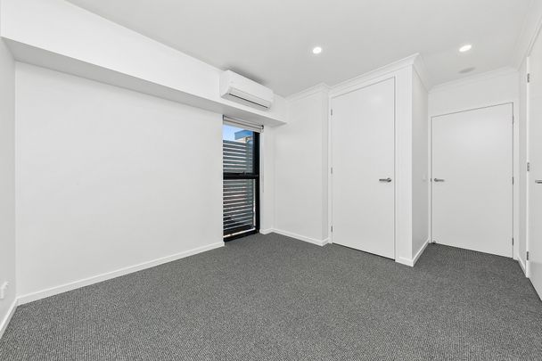 2&9/2 Howard Court, Clayton - Photo 1