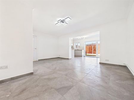5 bedroom terraced house to rent - Photo 3