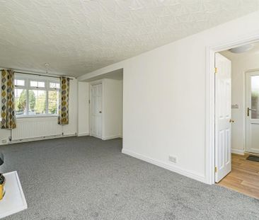 2 bedroom semi-detached house to rent - Photo 2