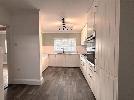 3 bedroom terraced house to rent - Photo 4