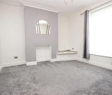 3 bedroom House To Let - Photo 4