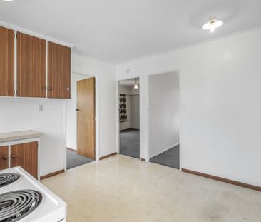 Tidy 2-Bedroom (back unit) - Photo 1