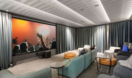 MODERN BEDROOM APARTMENT WITH CAR SPACE IN KINGS DOMAIN - Photo 5