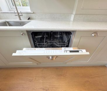 2 bedroom semi-detached house to rent - Photo 4