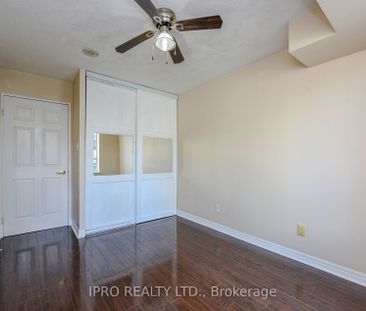 For Lease - 156 Enfield Place Unit# 302, Mississauga, Ontario - Photo 4