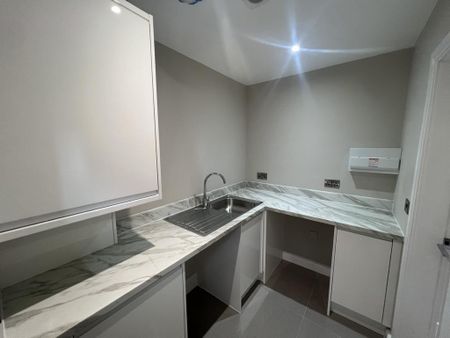 3 bedroom semi-detached house to rent - Photo 5