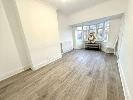 Howdene Road, Denton Burn, Newcastle upon Tyne, Tyne and Wear, NE15 7HT - Photo 3