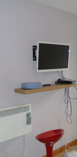 102a Tiverton Road - Photo 1