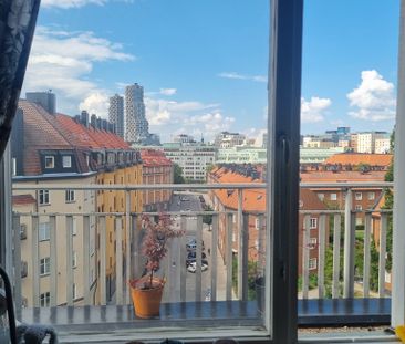 Dannemoragatan, Stockholm - Photo 2