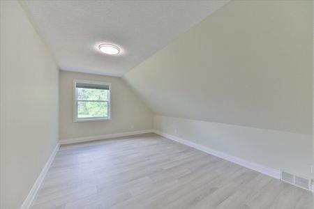 For Lease - 13918 Leslie Street, Aurora, Ontario - Photo 5