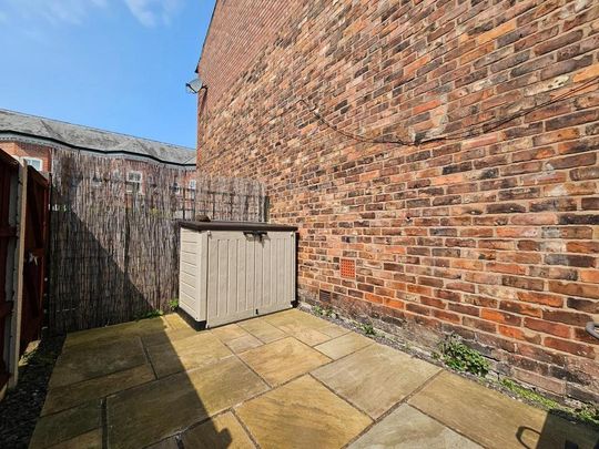2 bedroom terraced house to rent - Photo 1