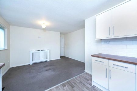 3 bedroom bungalow to rent - Photo 3