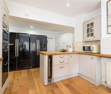 House share to rent - Photo 1