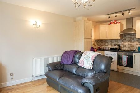 Flat 13, 10 Broomfield Cres, Headingley, Leeds, LS6 3DD - Photo 2