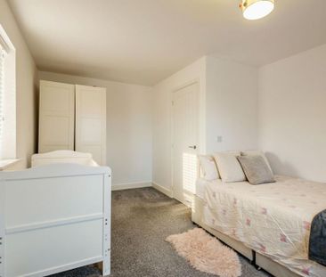 5 bedroom detached house to rent - Photo 4