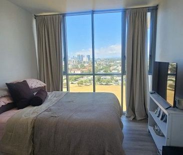 2 BEDROOM UNIT IN THE HEART OF THE BROADWATER - Photo 4