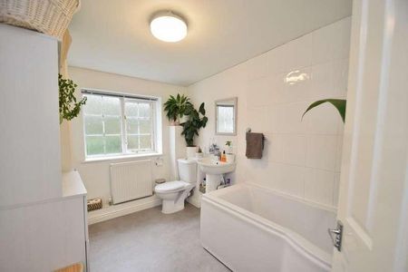 Winchester City Centre, SO23 - Photo 2