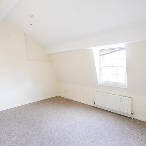 2 Bed Flat - Photo 1