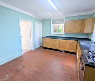 3 bedroom end of terrace house to rent - Photo 1