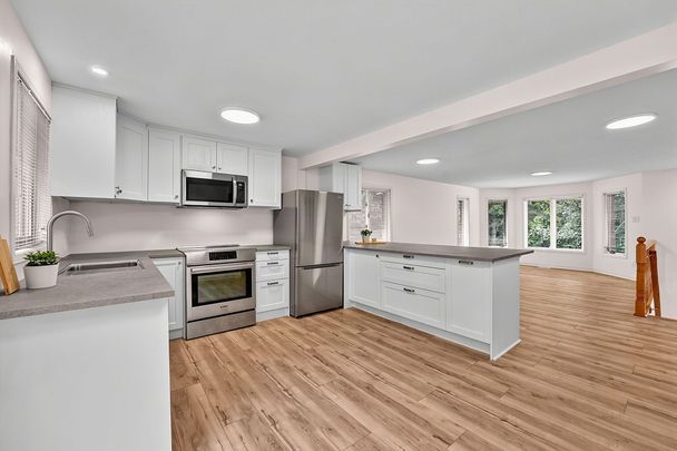 For Lease - 1091 Fox Farm Road, Springwater, Ontario - Photo 1