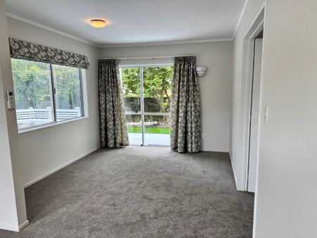 Good as New! - Photo 3